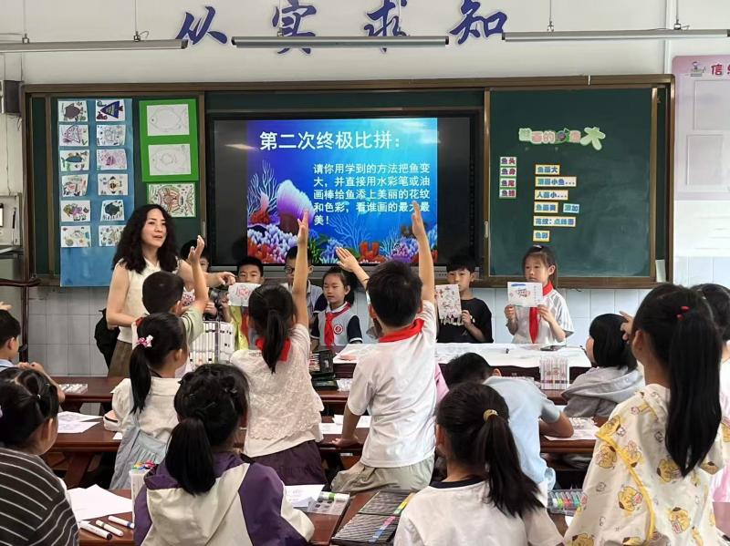 施苏勤2.jpg